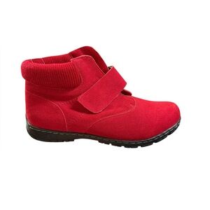 Wanderlust Red Winter Boots Weather Resistant Cold Rated -20°C / -4°F Size 11 WW